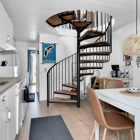 Apartment 5